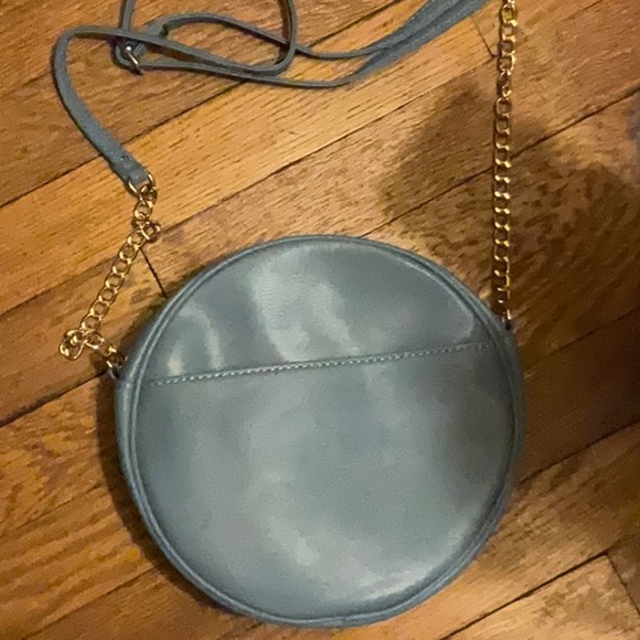 Bandolino round quilted bag with chain strap - Picture 3 of 6